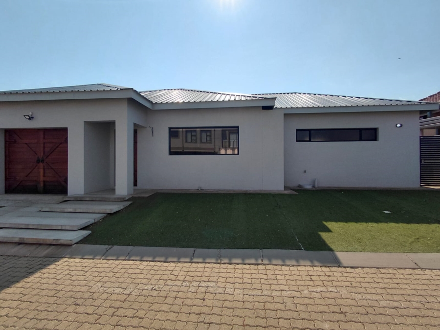 2 Bedroom Property for Sale in Waterberry Estate North West